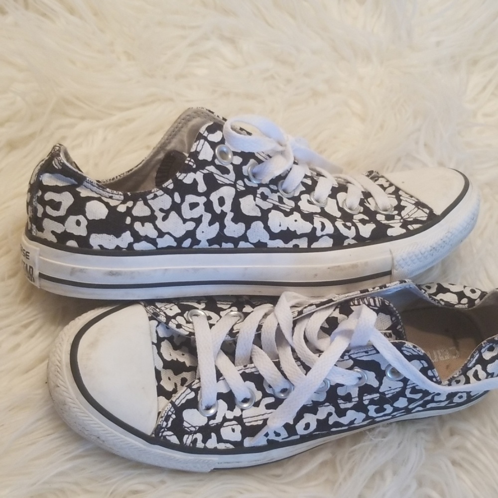 Black and White Chettah Converse All Stars